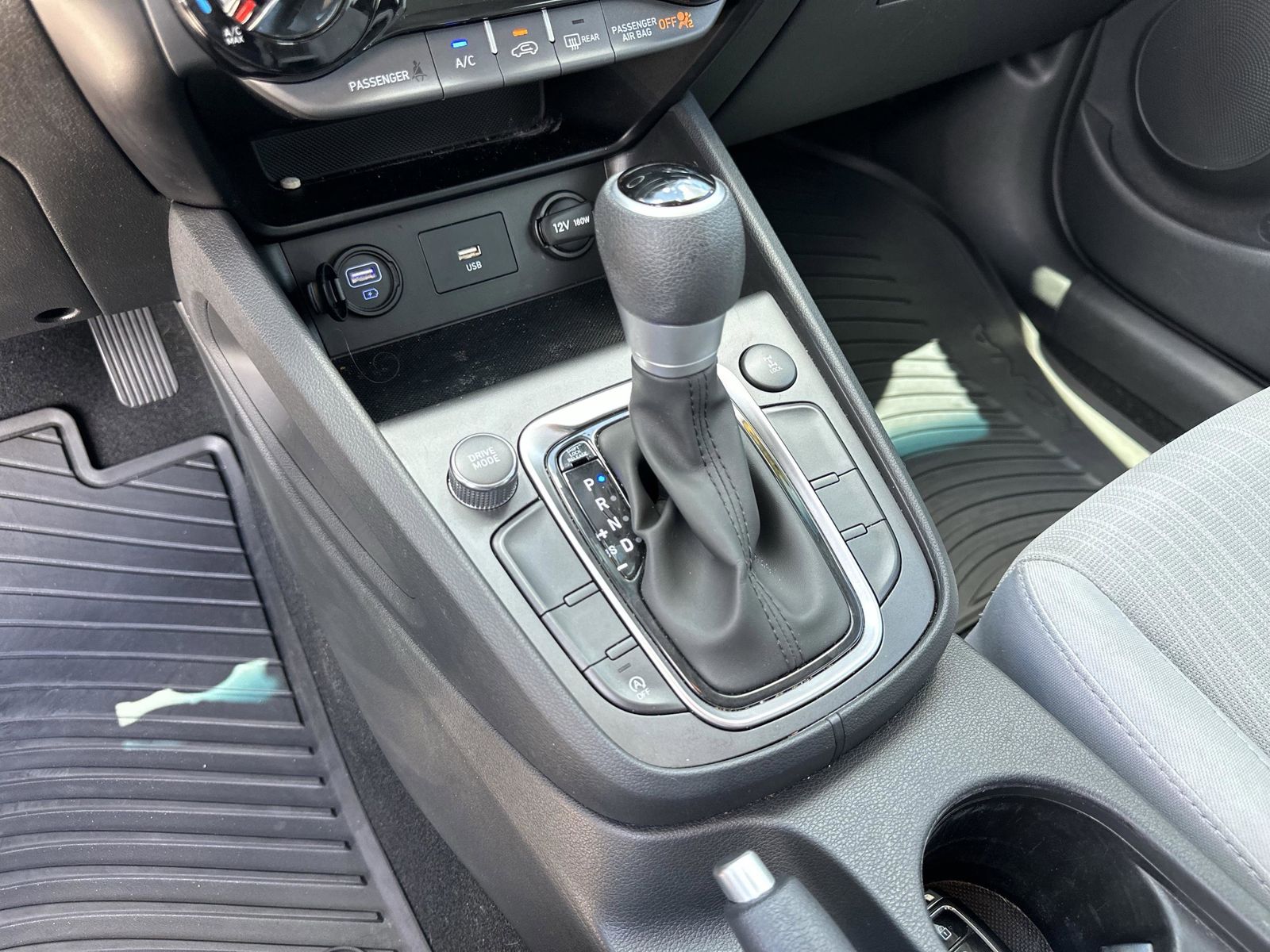 2023 Hyundai Kona SEL - Photo 19