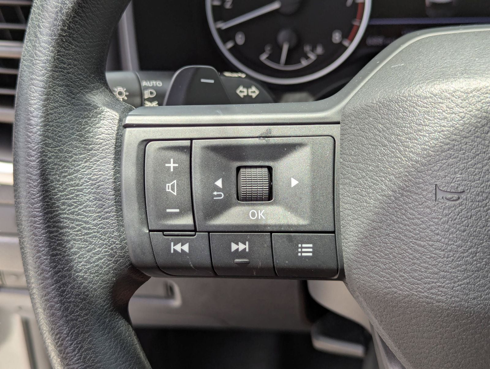2026 Nissan Rogue S - Photo 51