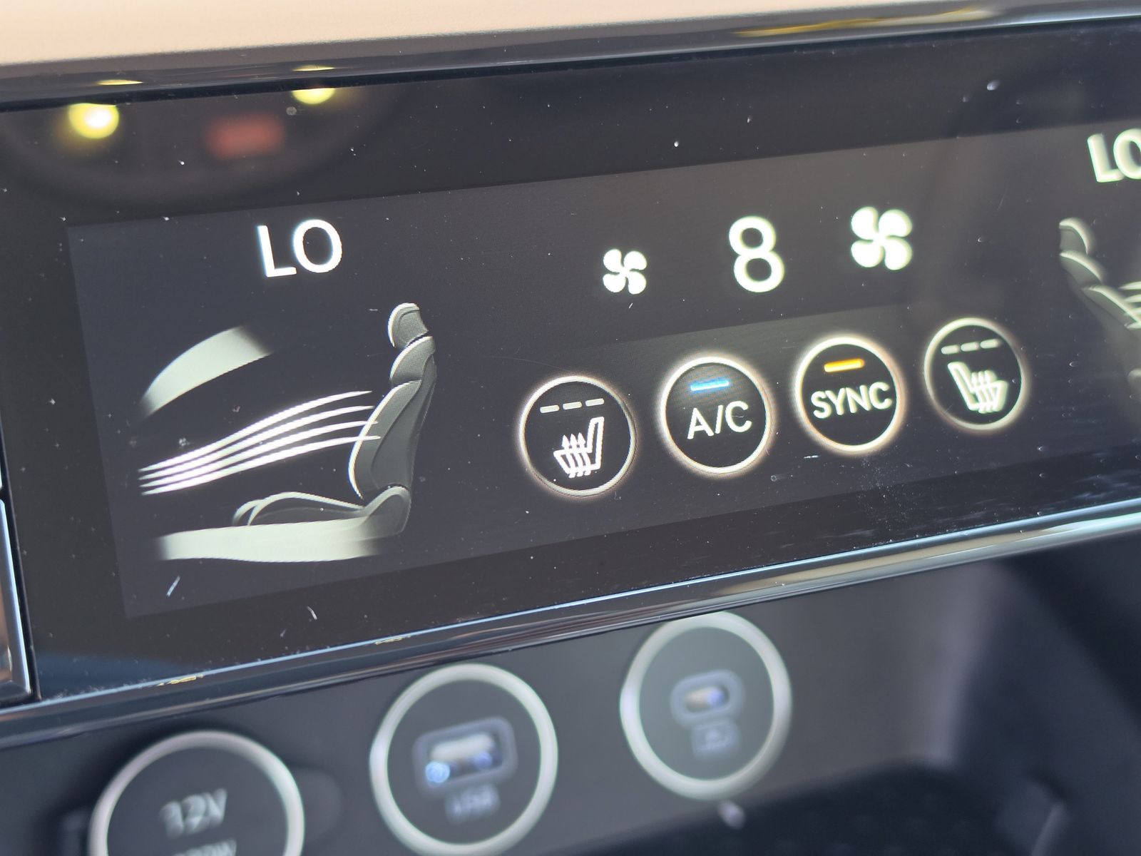 2025 GENESIS G70 Standard - Photo 26