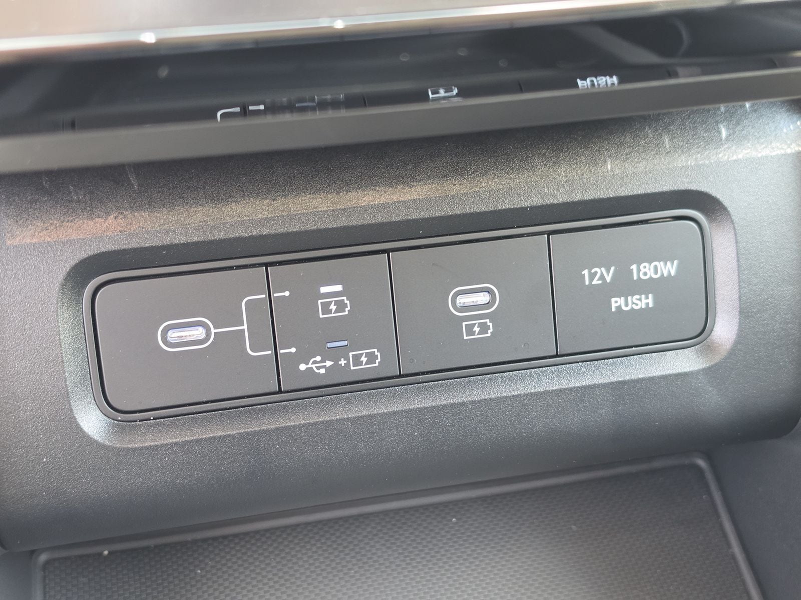 2025 Hyundai Tucson Limited - Photo 28