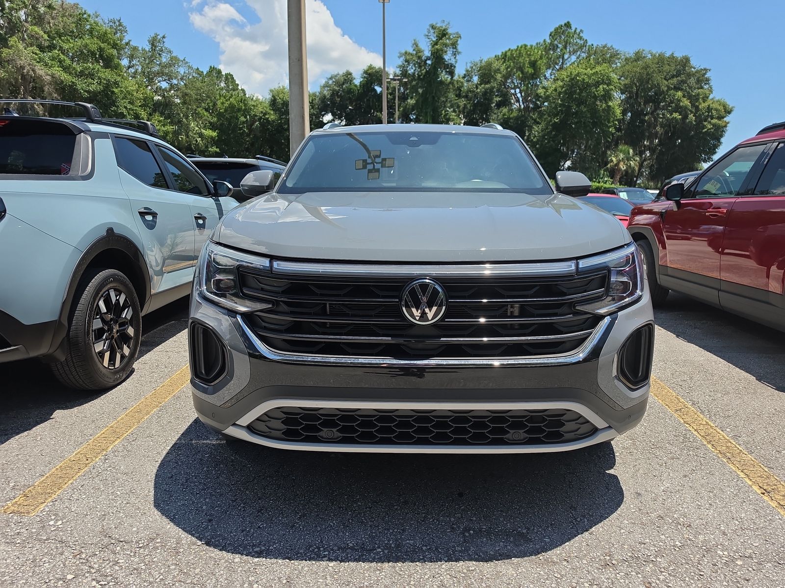 2024 Volkswagen Atlas Cross Sport SE w/Tech - Photo 8