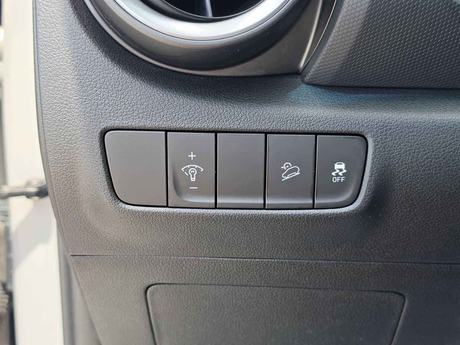 2023 Hyundai Kona SEL - Photo 27
