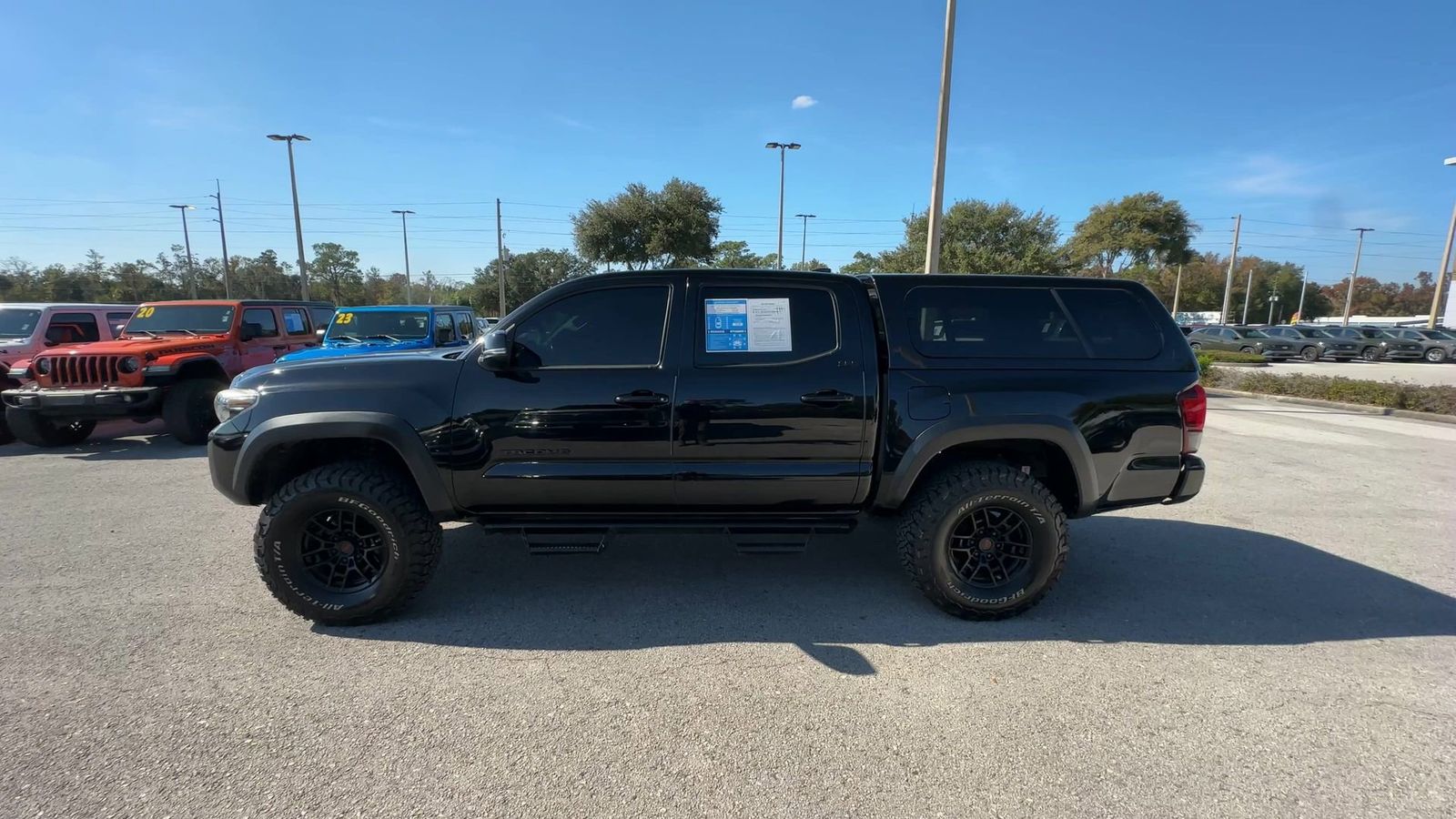 2021 Toyota Tacoma SR5 V6 4x4 photo 3