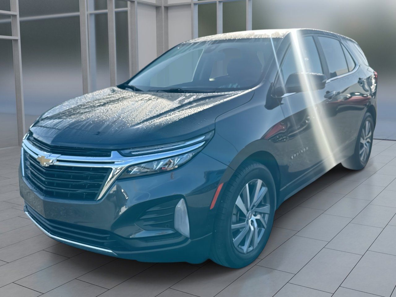 2022 Chevrolet Equinox LT photo 2