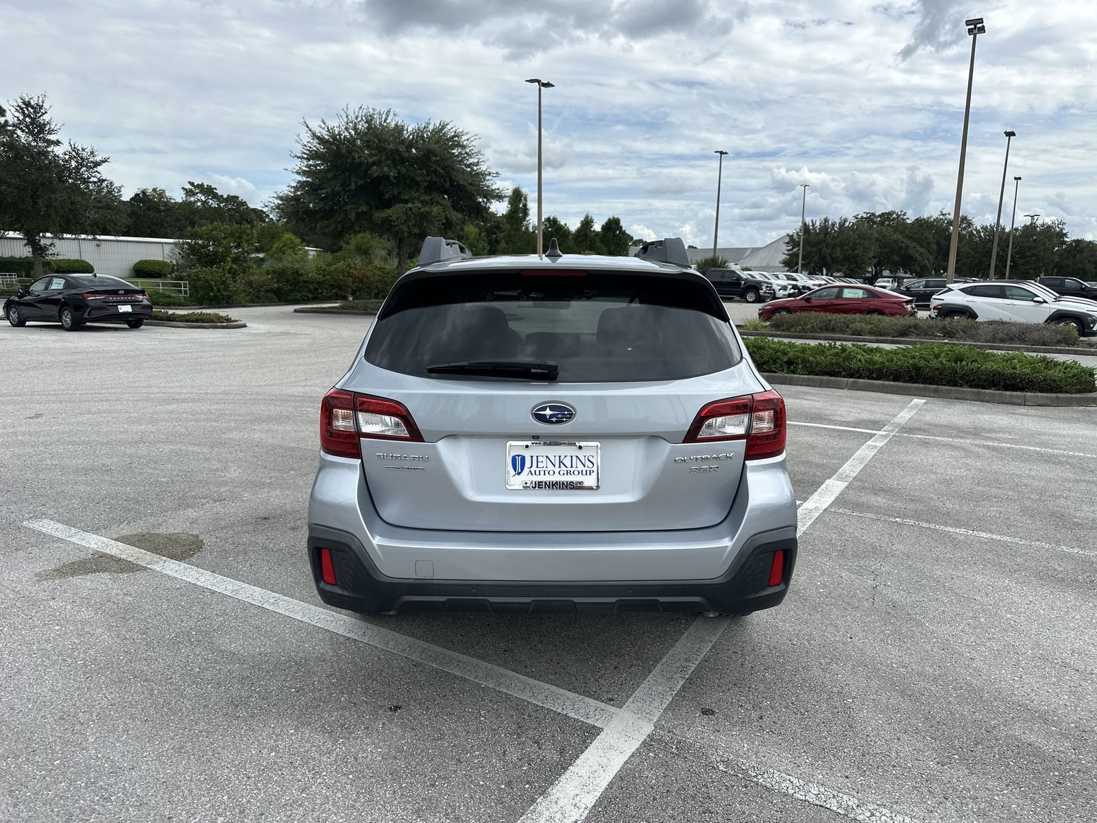 2019 Subaru Outback 3.6R Limited photo 3