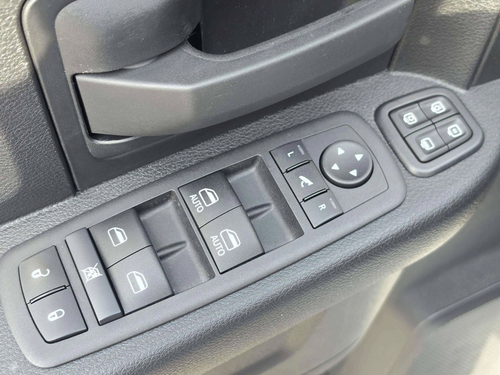 2024 RAM Ram 2500 Pickup Tradesman - Photo 34