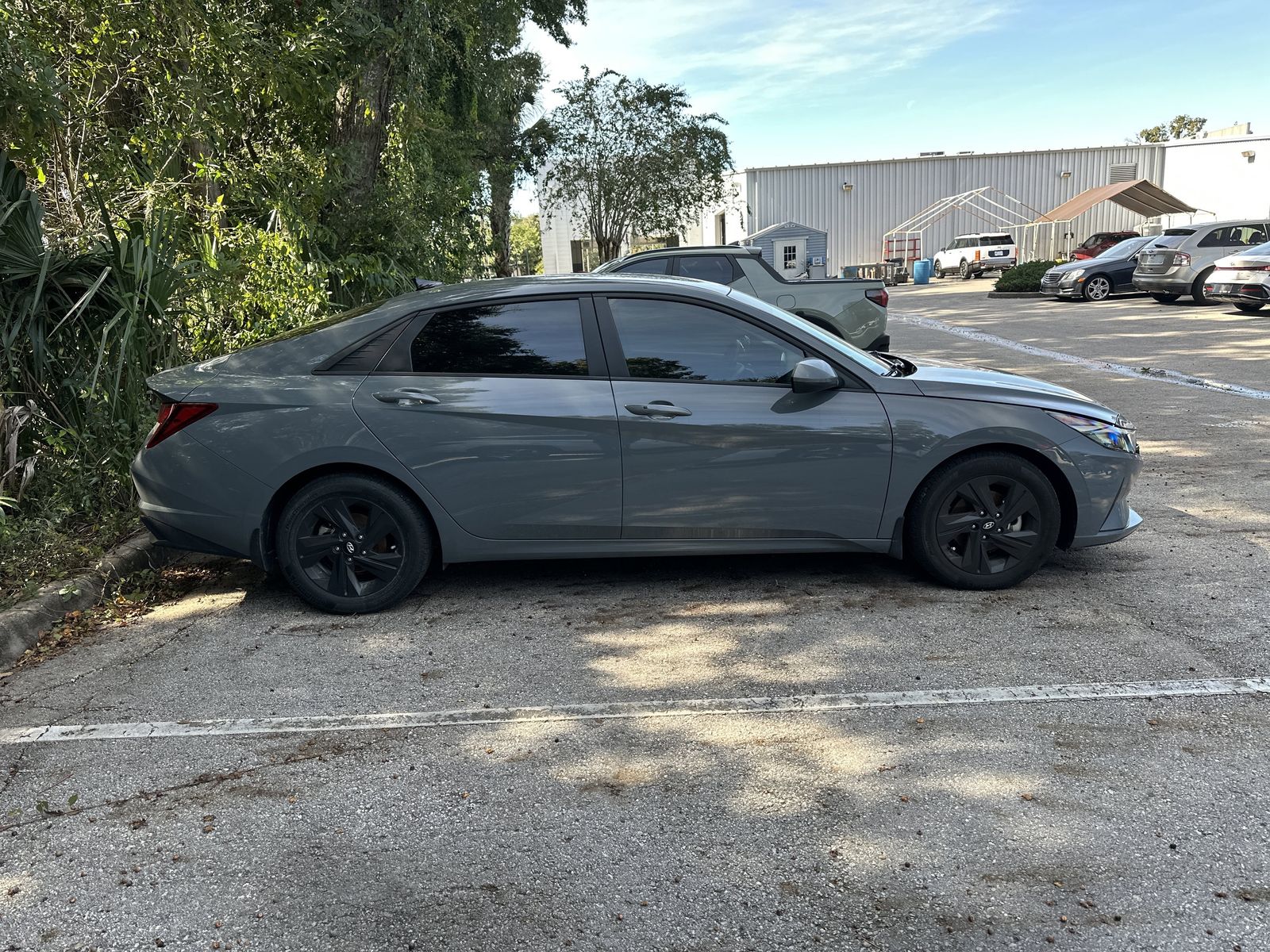 2022 Hyundai Elantra SEL Convenience photo 4