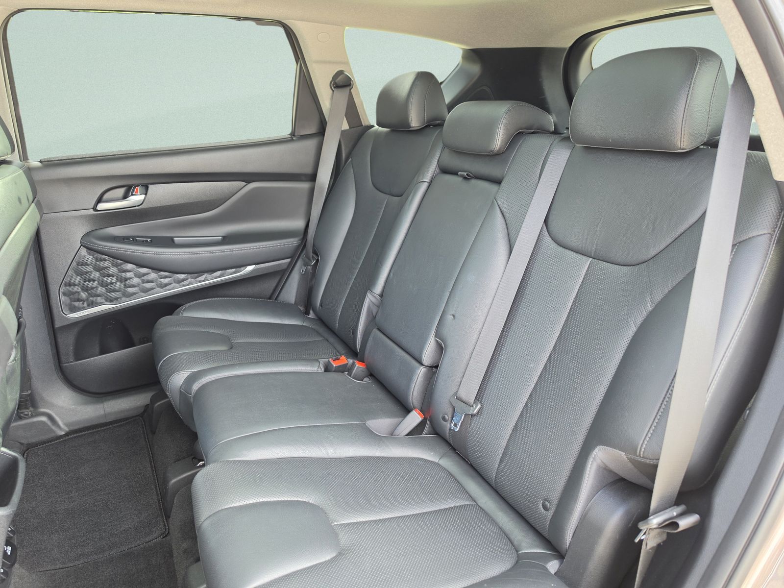 2020 Hyundai Santa Fe Limited - Photo 20