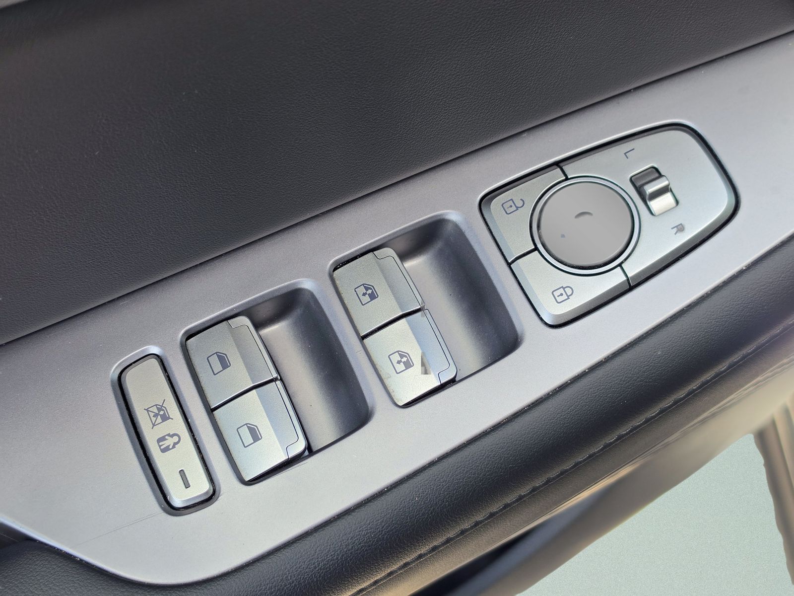 2024 Hyundai Palisade Limited - Photo 22