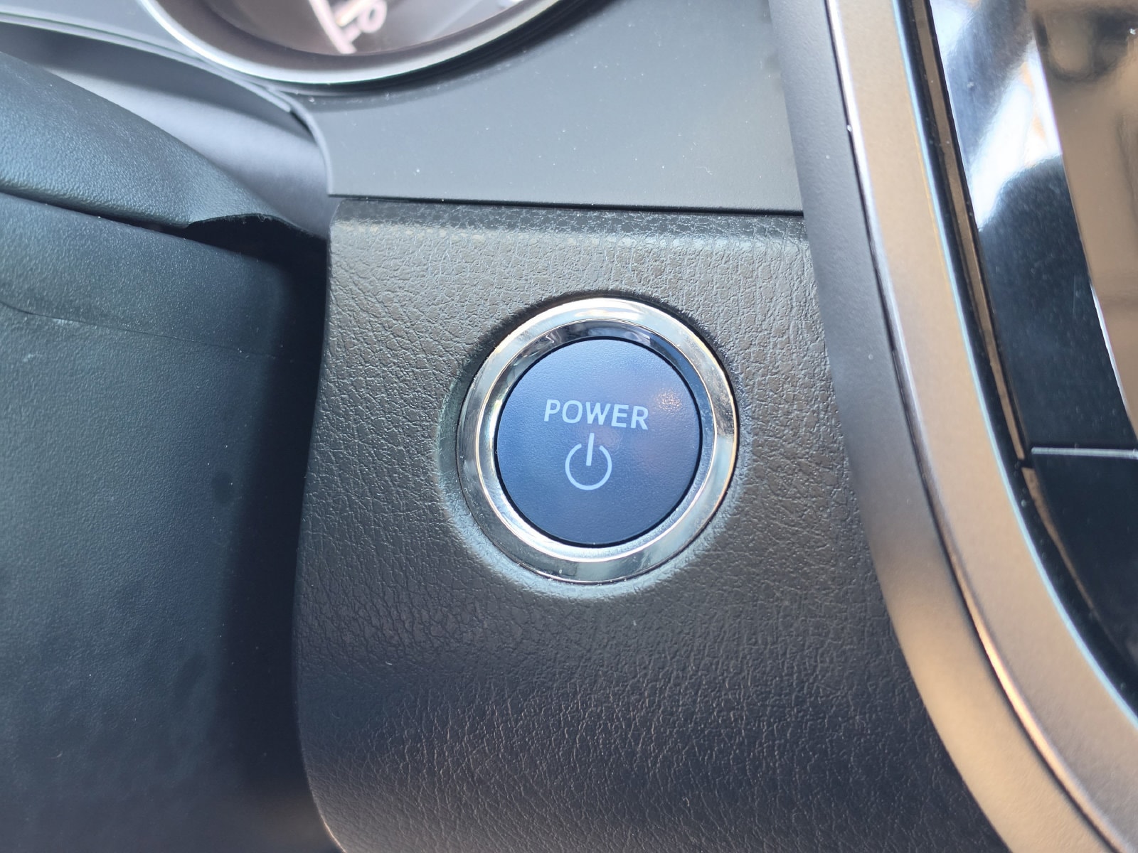 2024 Toyota Camry SE - Photo 35