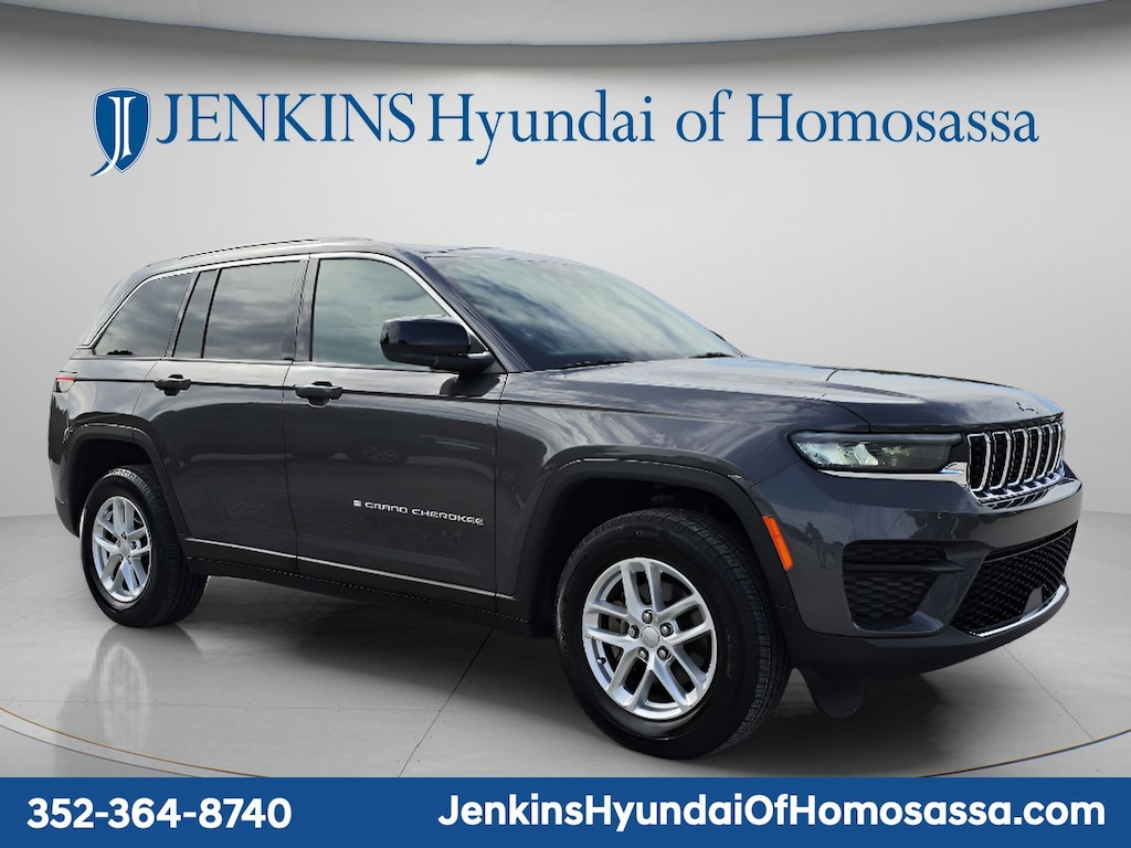 Used 2024 Jeep Grand Cherokee Laredo SUV