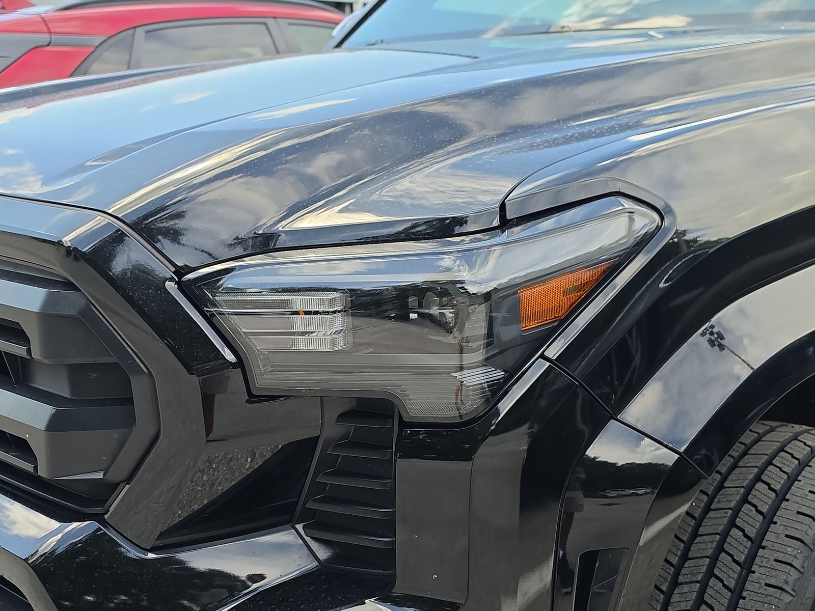 2024 Toyota Tacoma SR5 - Photo 9