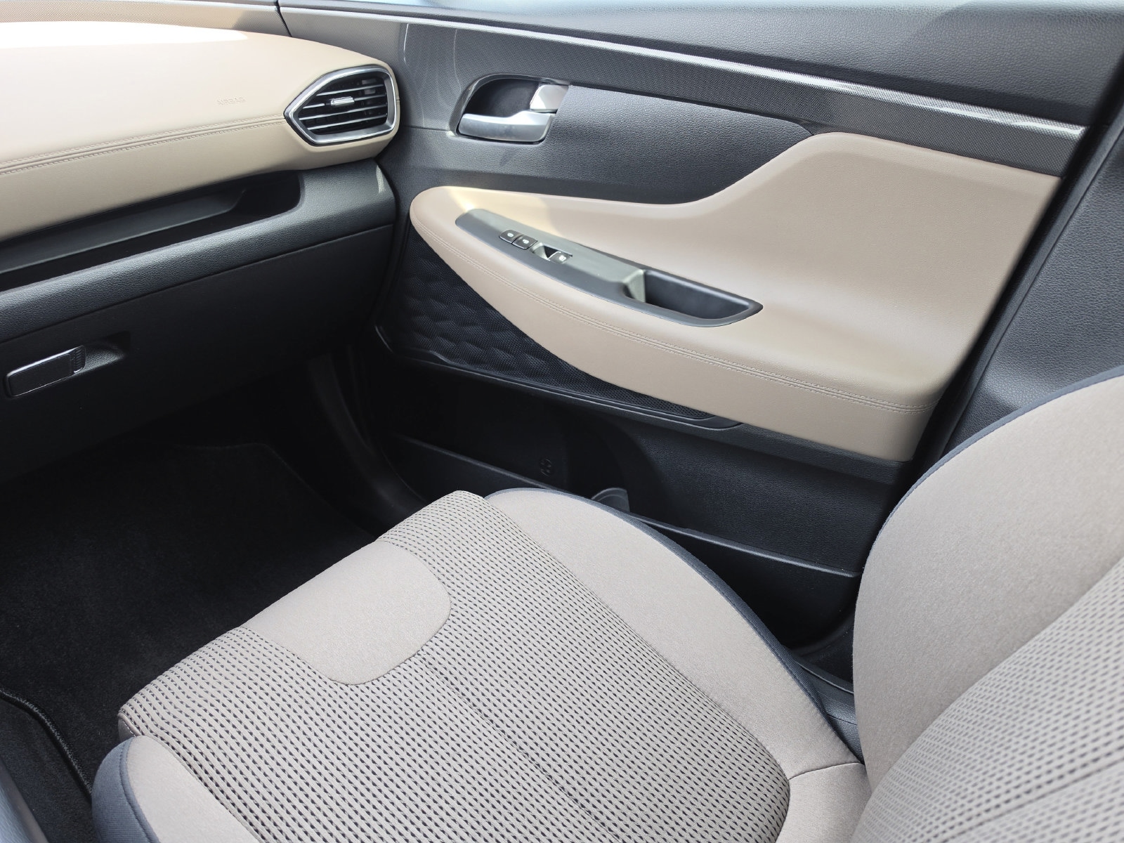 2022 Hyundai Santa Fe SEL - Photo 19