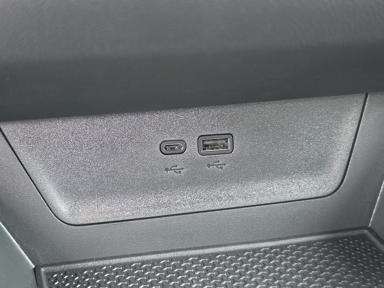2026 Chevrolet Equinox LT - Photo 29