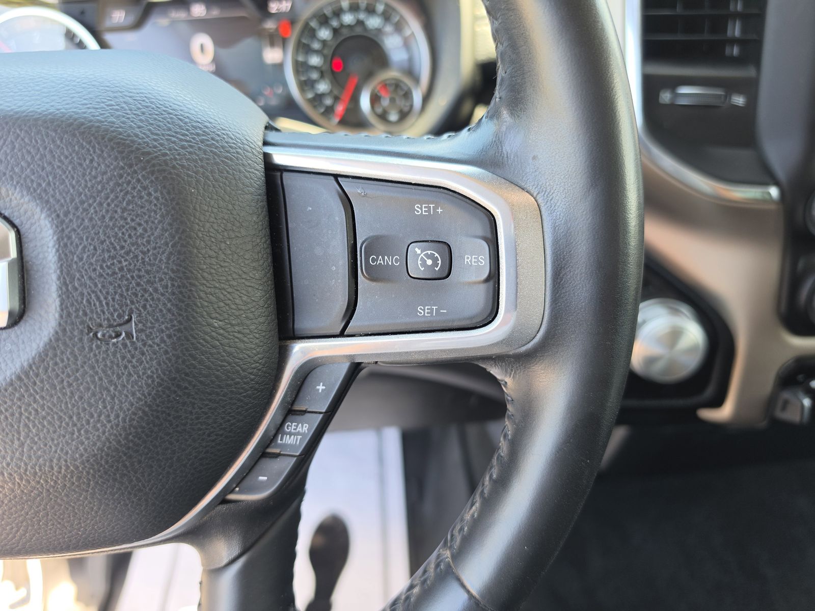 2022 RAM Ram 1500 Pickup Laramie - Photo 30