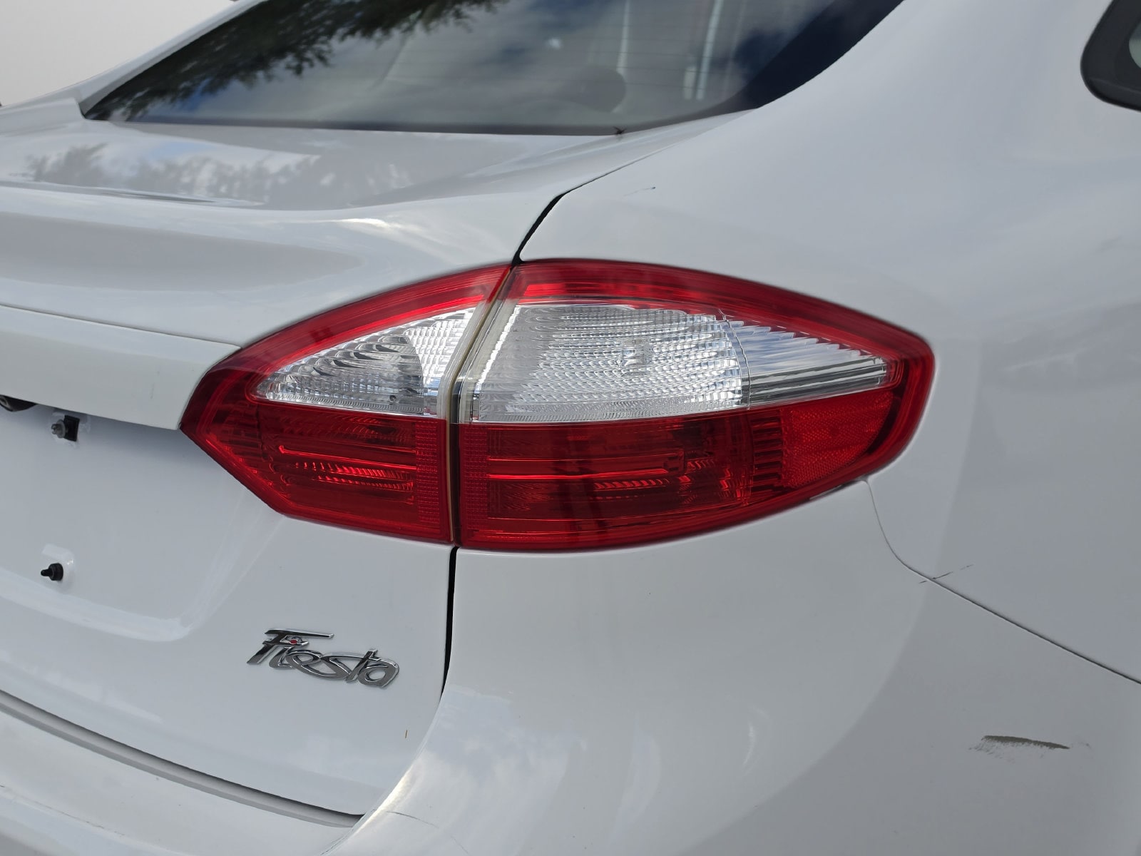 2018 Ford Fiesta S - Photo 34