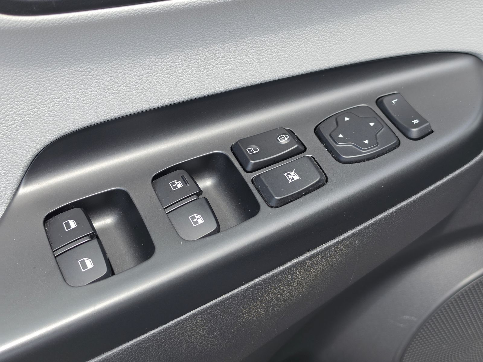 2023 Hyundai Kona SEL - Photo 20