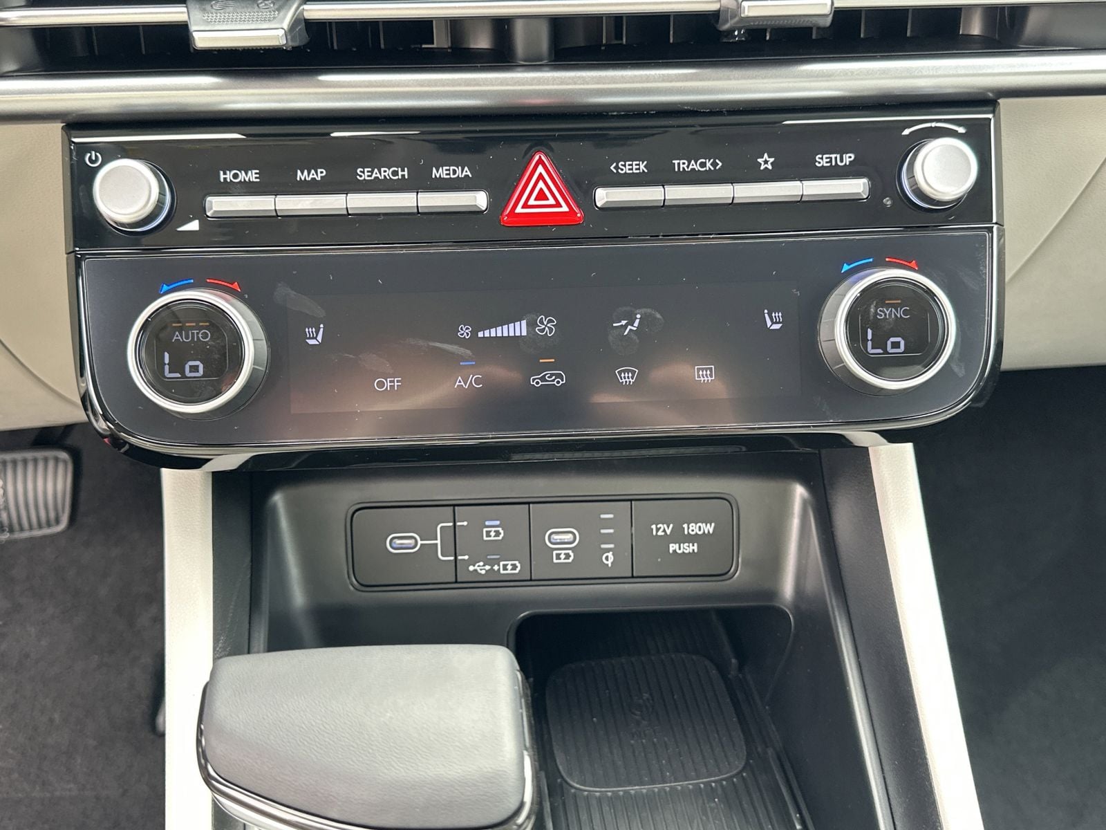 2025 Hyundai Tucson SEL Convenience - Photo 23