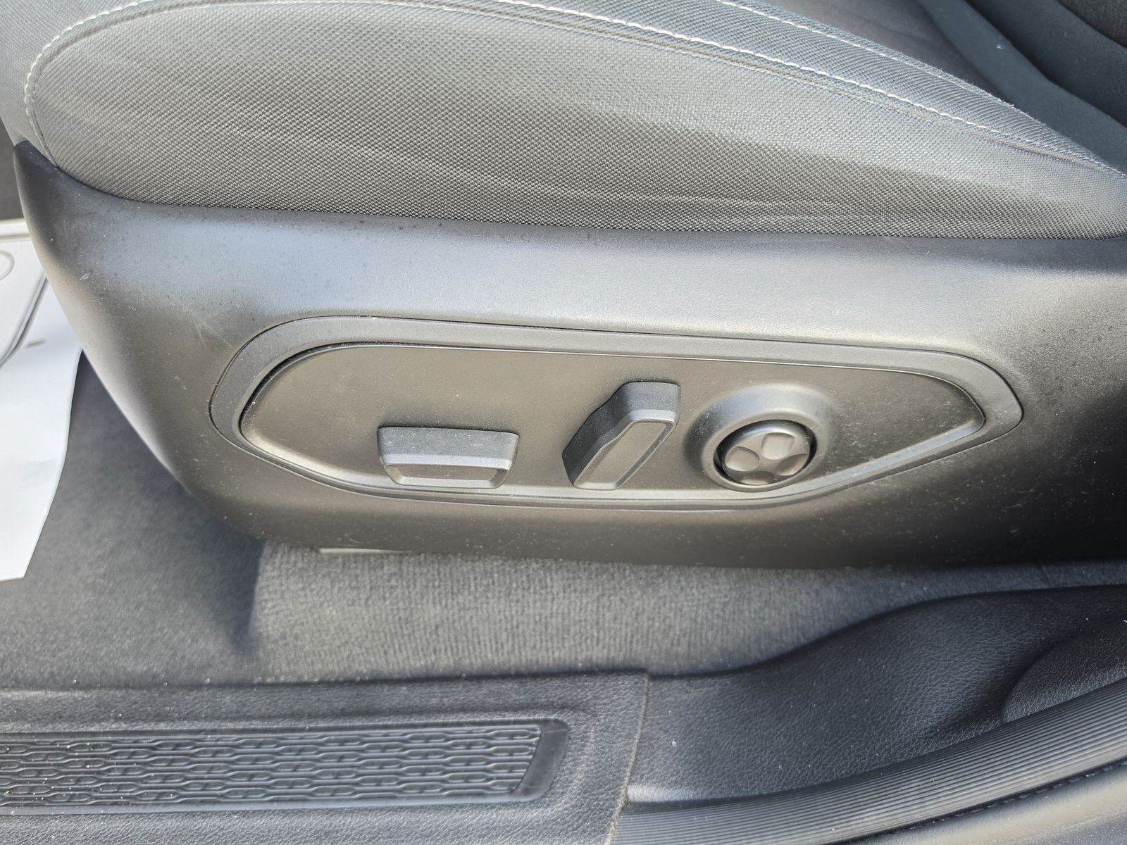 2024 Jeep Grand Cherokee Laredo - Photo 26