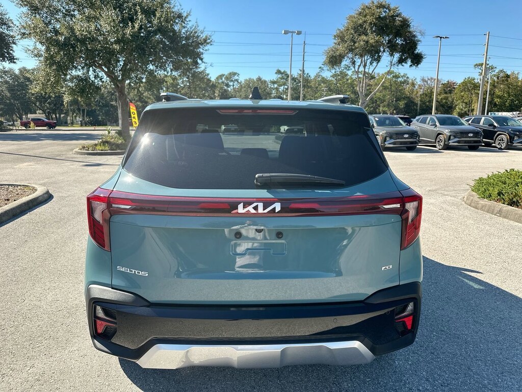 Used 2025 Kia Seltos SX SUV