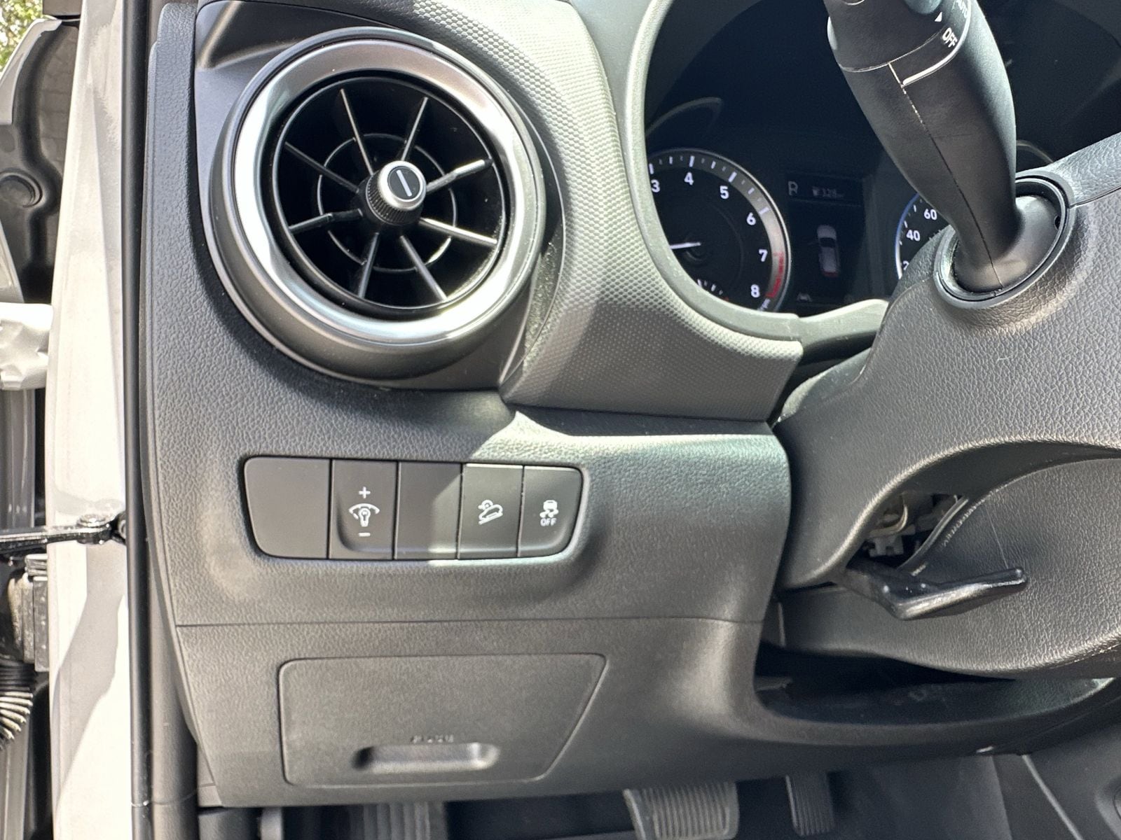 2023 Hyundai Kona SEL - Photo 22