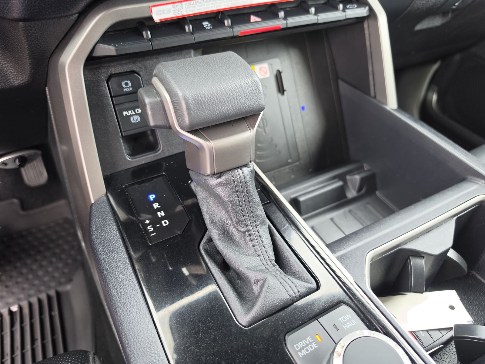 2025 Toyota Tundra SR5 - Photo 27