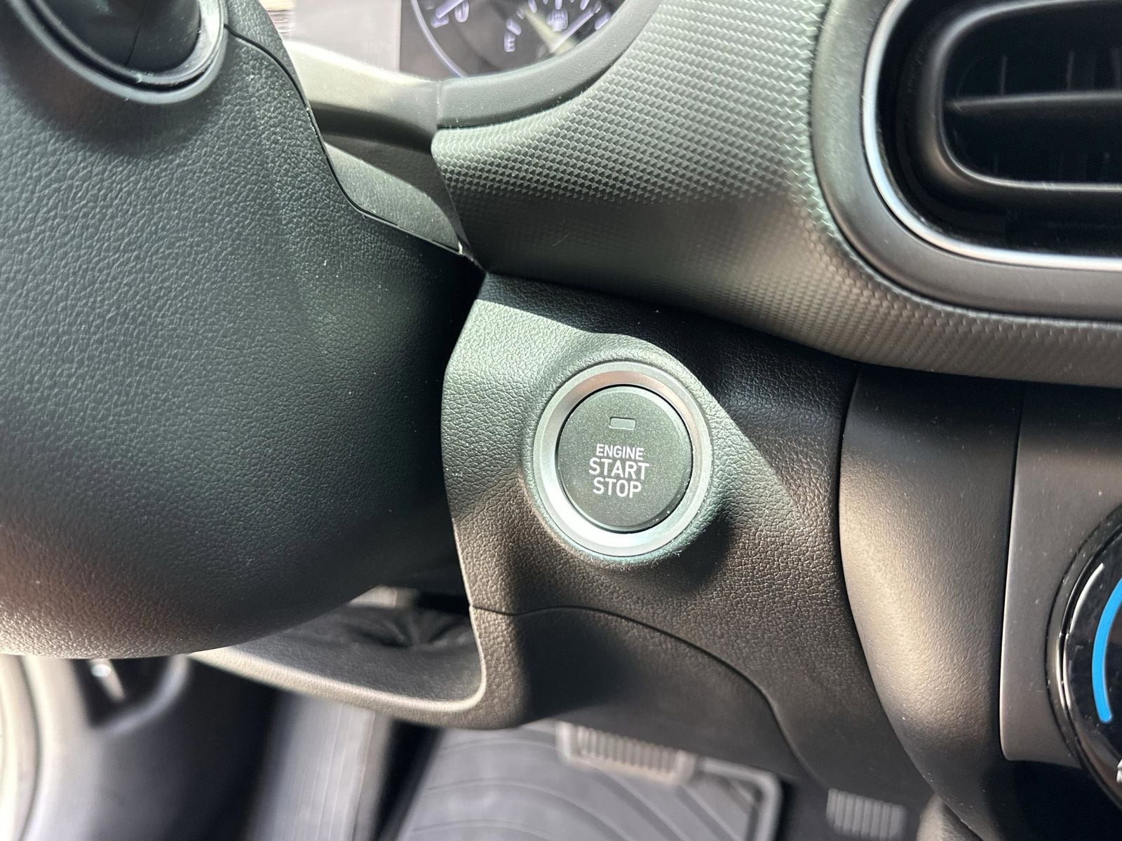 2023 Hyundai Kona SEL - Photo 21