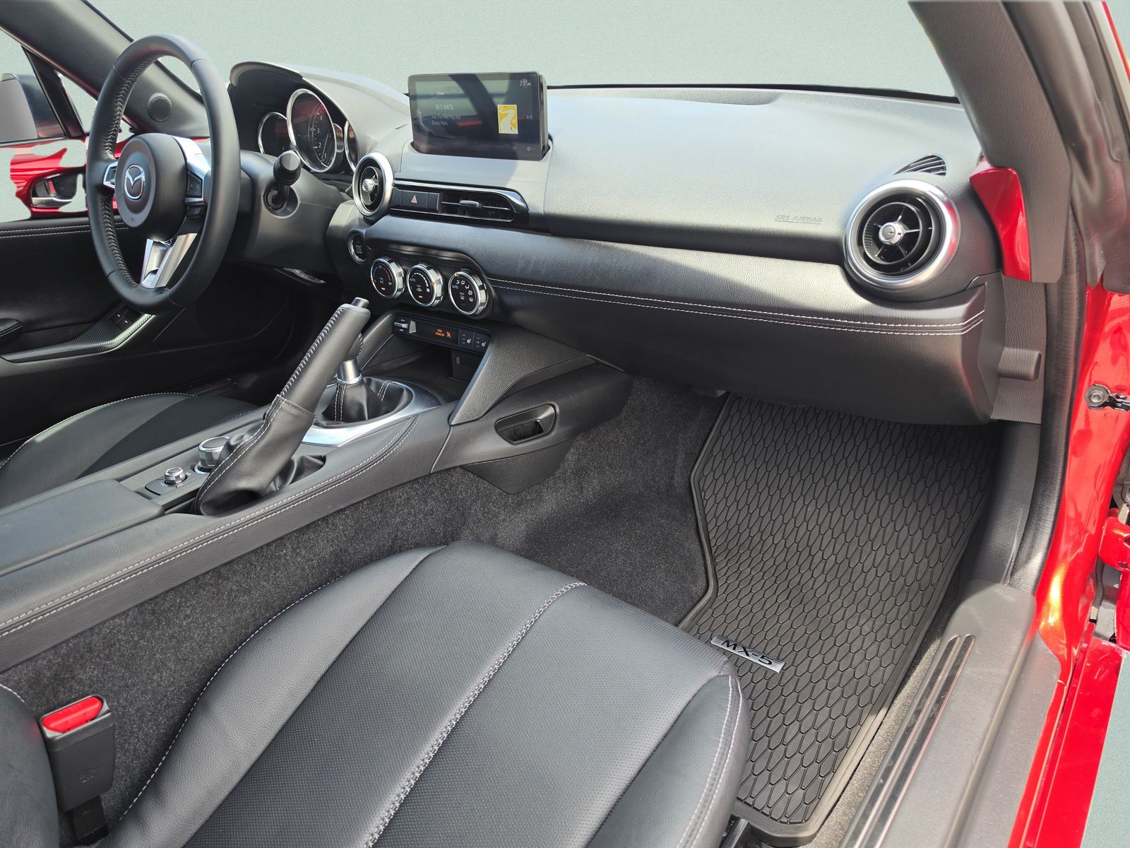 2025 Mazda MX-5 Miata RF Grand Touring - Photo 14