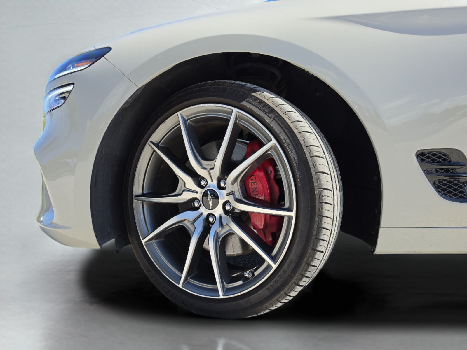 2025 GENESIS G70 Standard - Photo 38