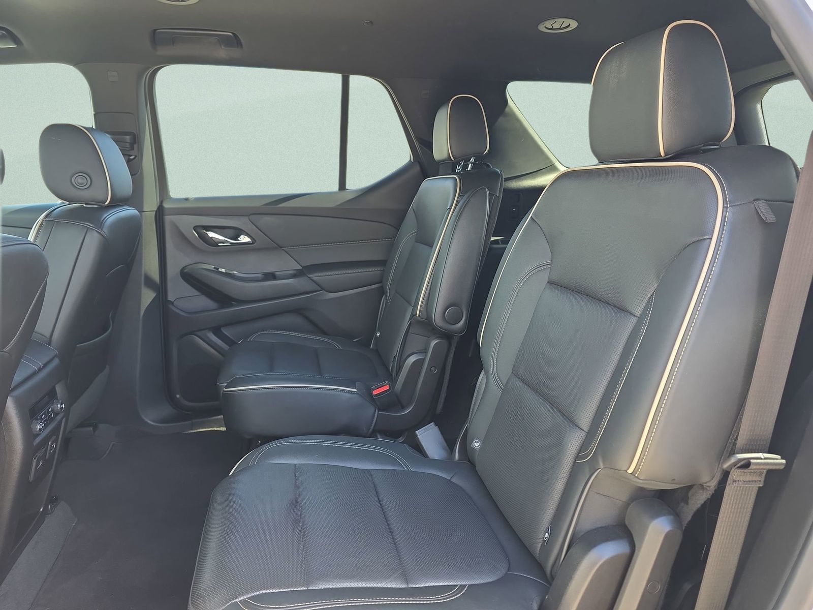 2022 Chevrolet Traverse Premier - Photo 27