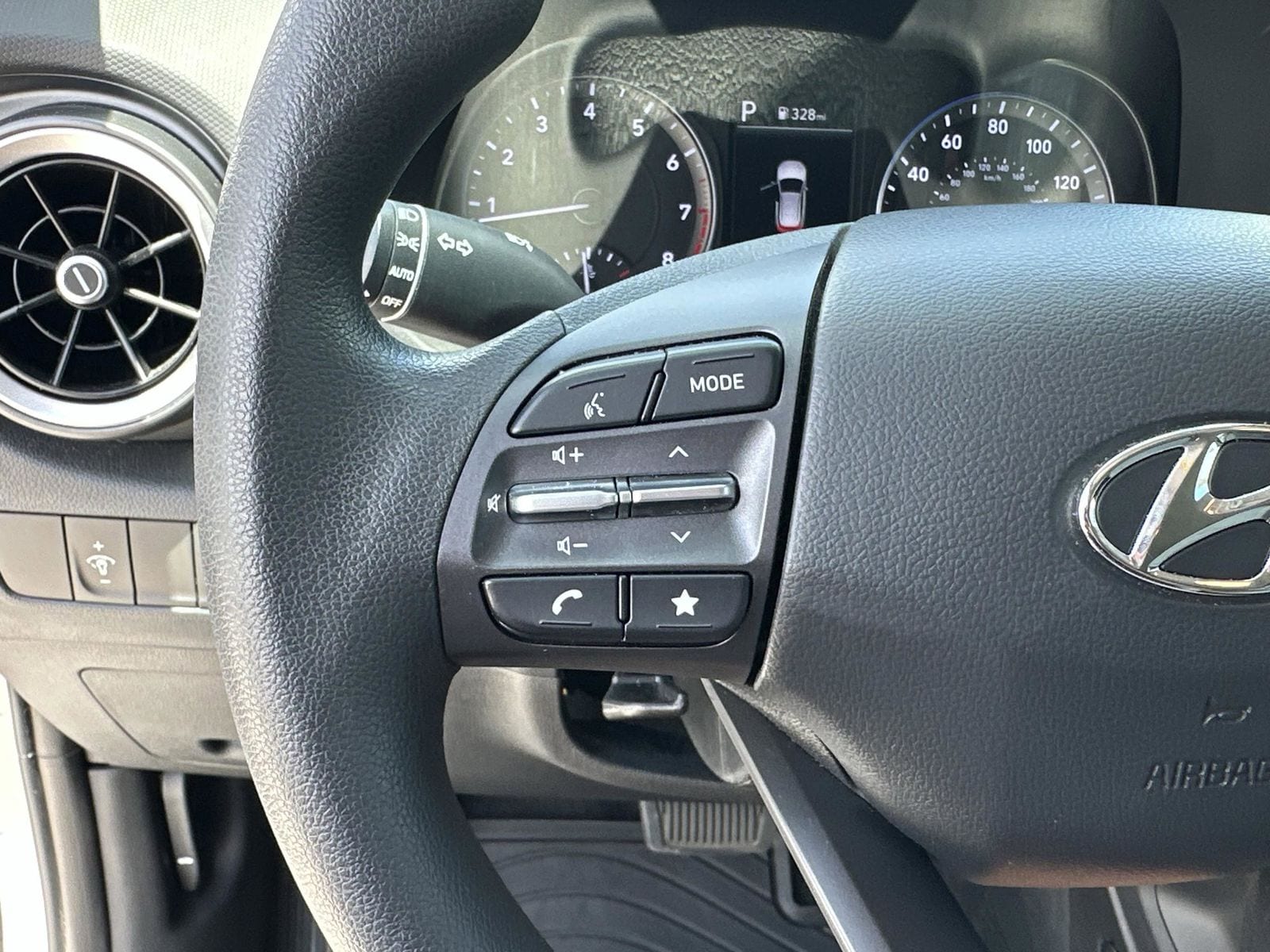 2023 Hyundai Kona SEL - Photo 23
