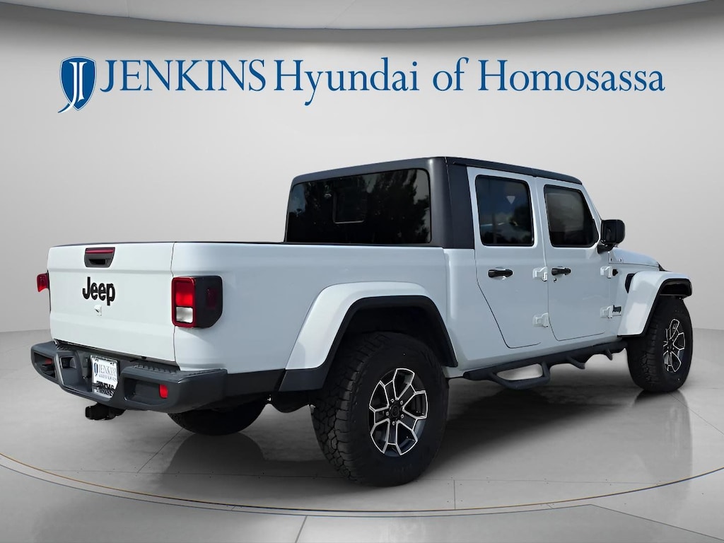 Used 2020 Jeep Gladiator Sport Truck Crew Cab