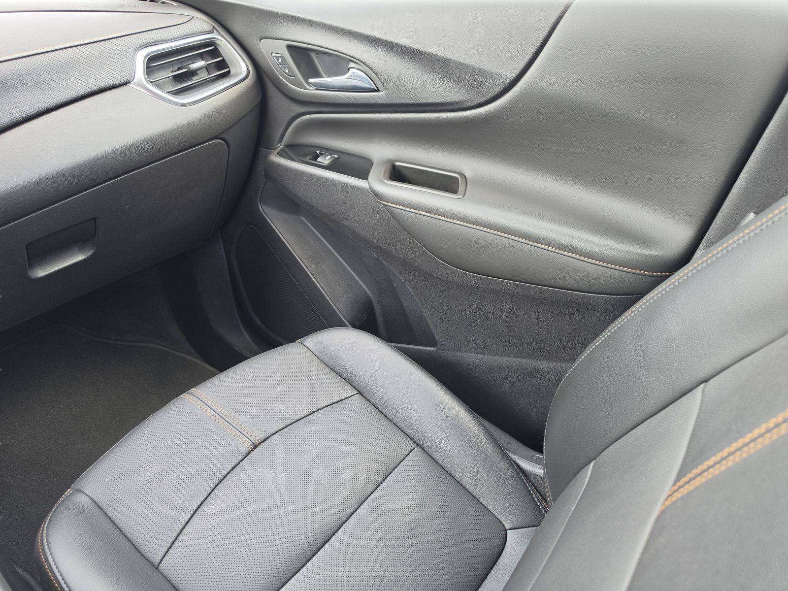 2024 Chevrolet Equinox Premier - Photo 18