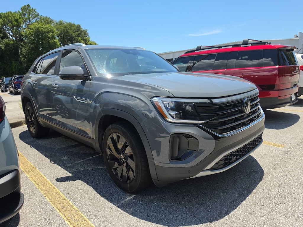 Used 2024 Volkswagen Atlas Cross Sport 2.0T SE w/Technology SUV