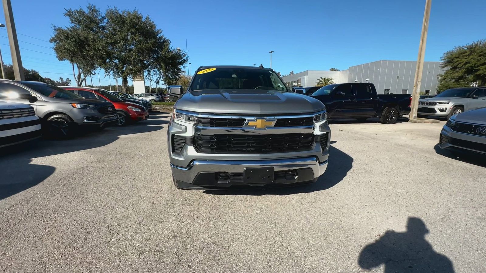 2025 Chevrolet Silverado 1500 LT photo 2