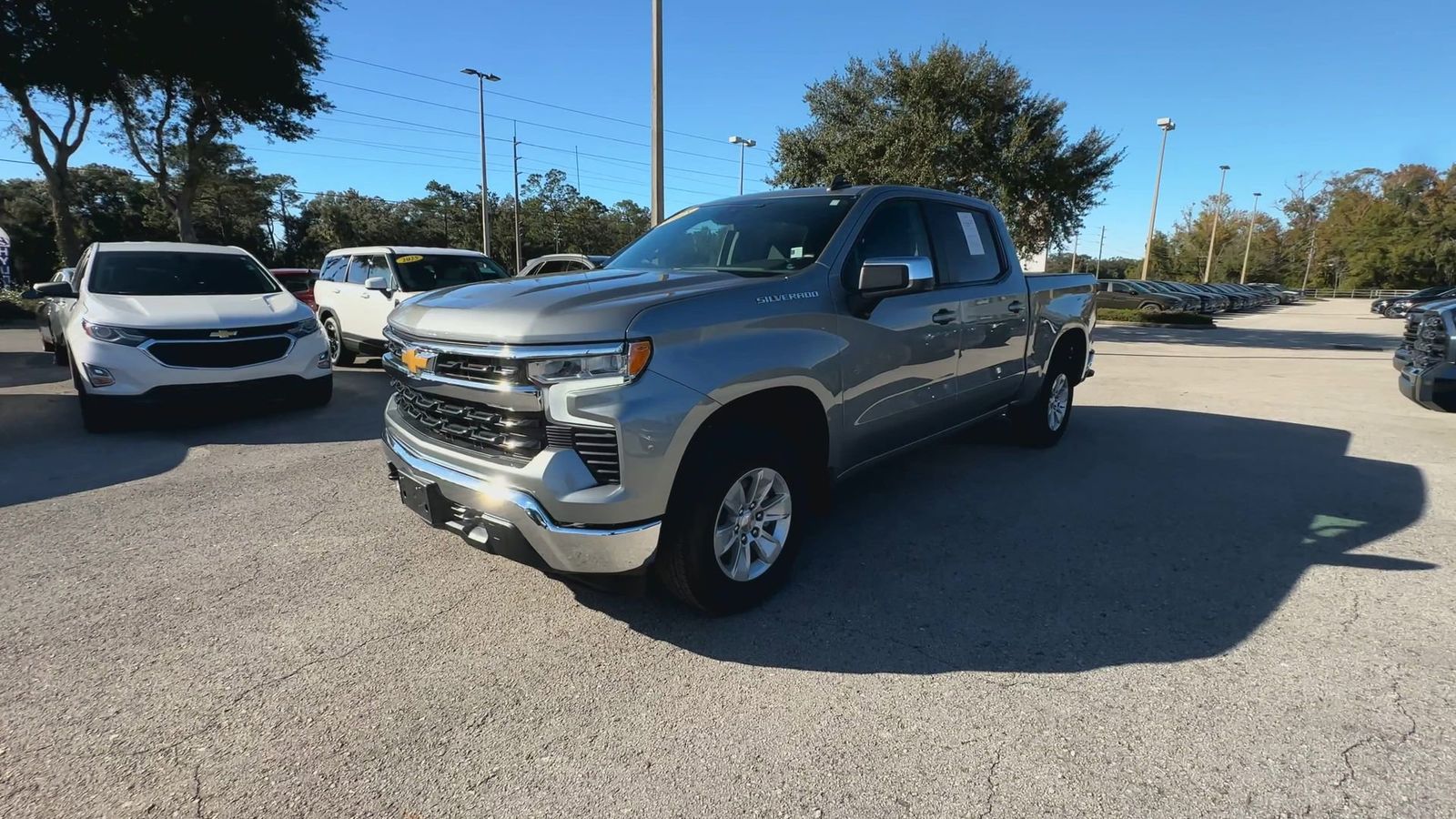 2025 Chevrolet Silverado 1500 LT photo 3