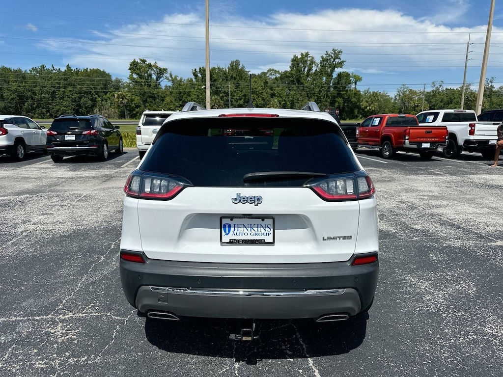 Used 2019 Jeep Cherokee Limited FWD SUV