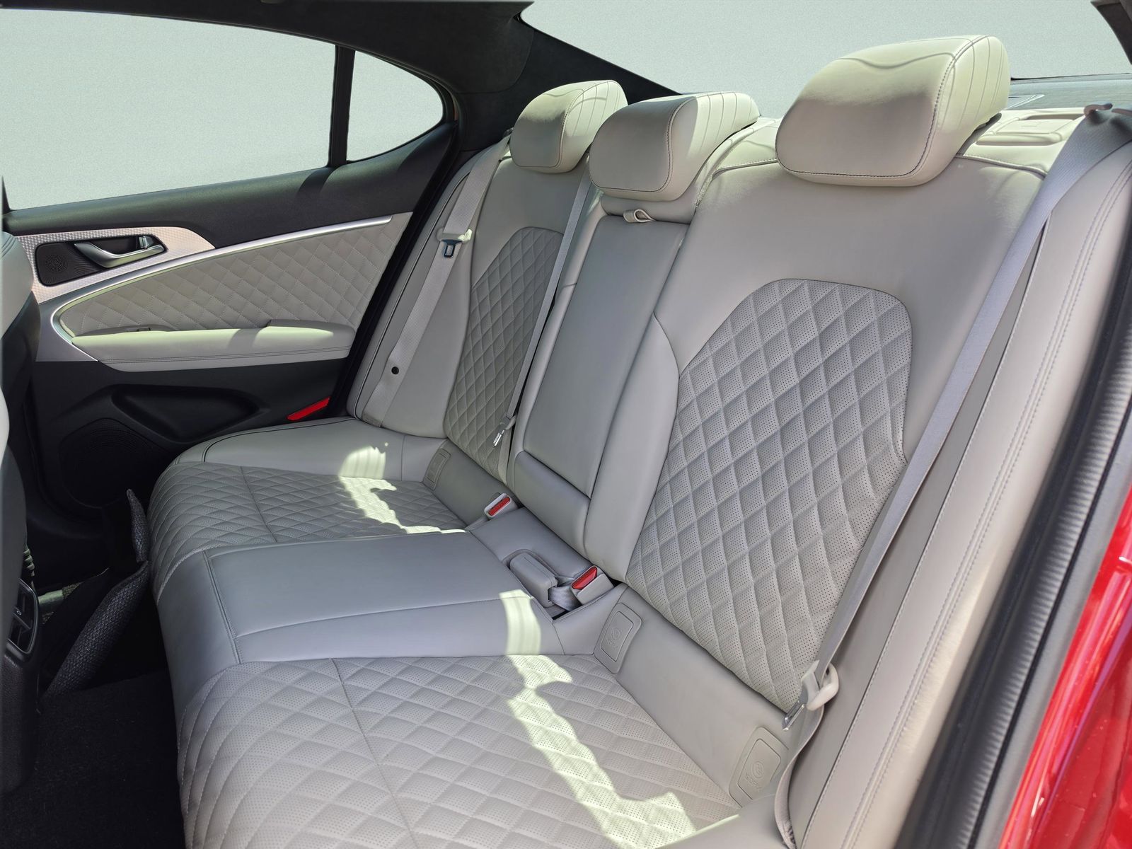 2022 GENESIS G70 Standard - Photo 19