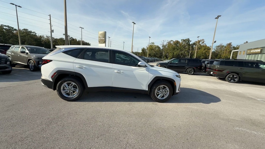 New 2026 Hyundai Tucson SE SUV