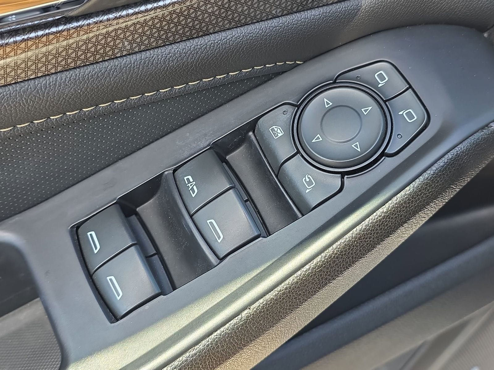 2022 Chevrolet Traverse Premier - Photo 23