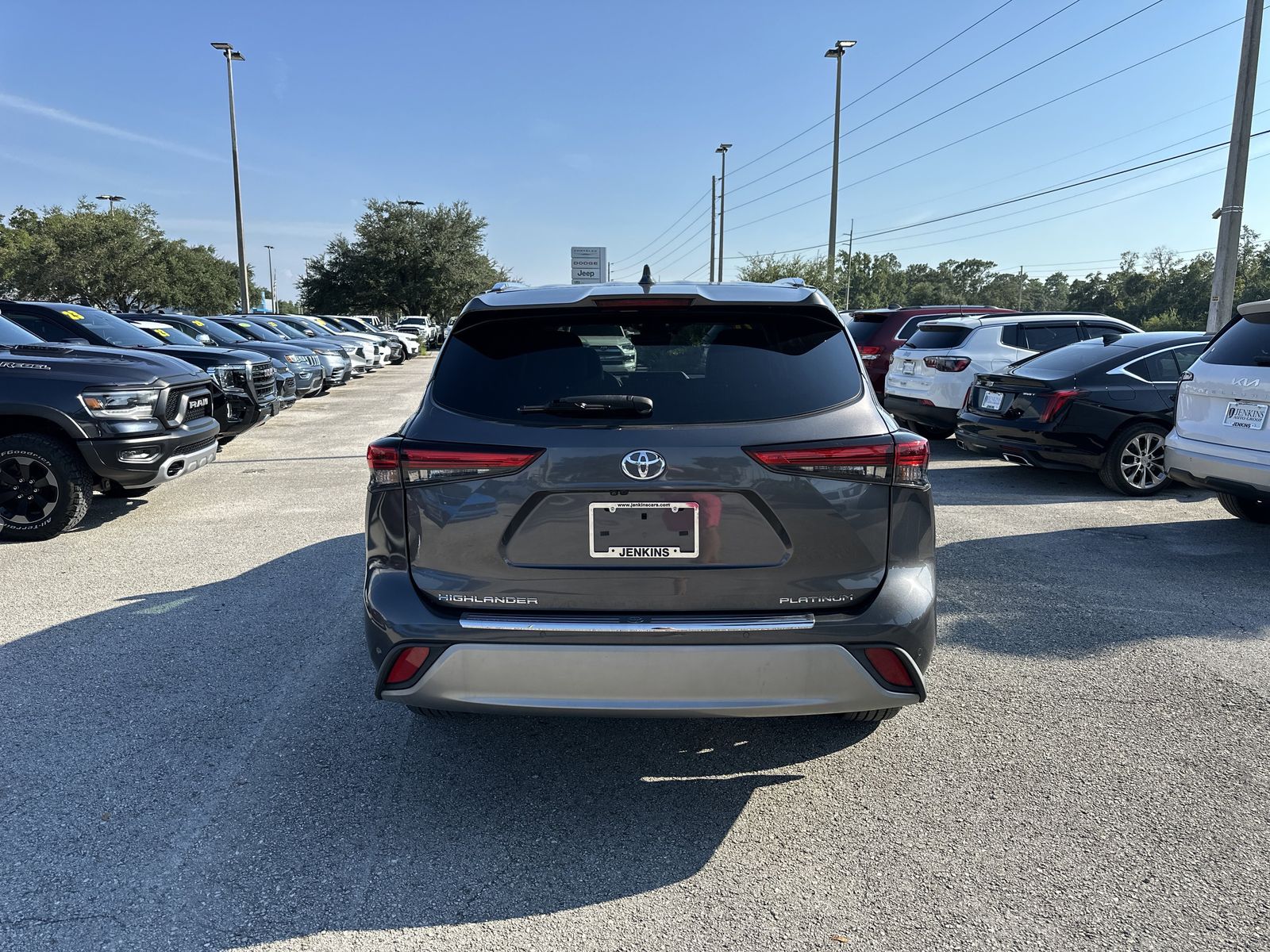 2021 Toyota Highlander Platinum photo 3