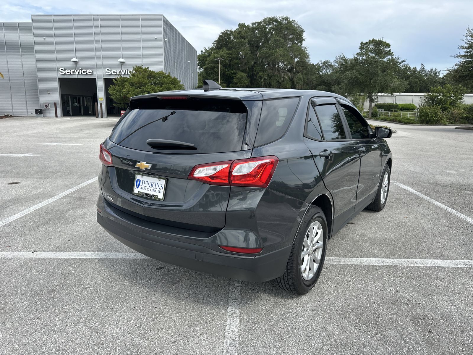 2020 Chevrolet Equinox LS photo 3