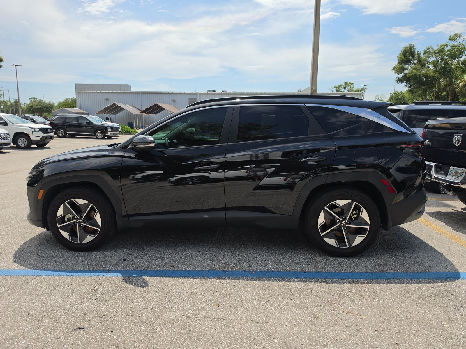 2025 Hyundai Tucson SEL Convenience - Photo 6