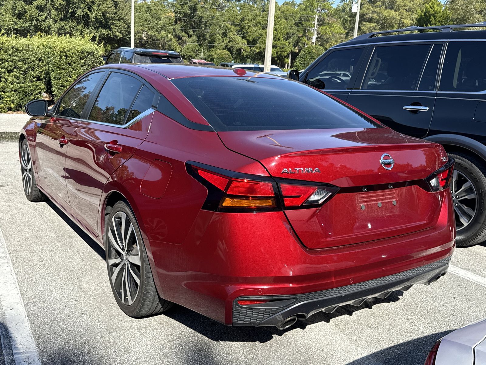 2022 Nissan Altima 2.5 SR photo 3