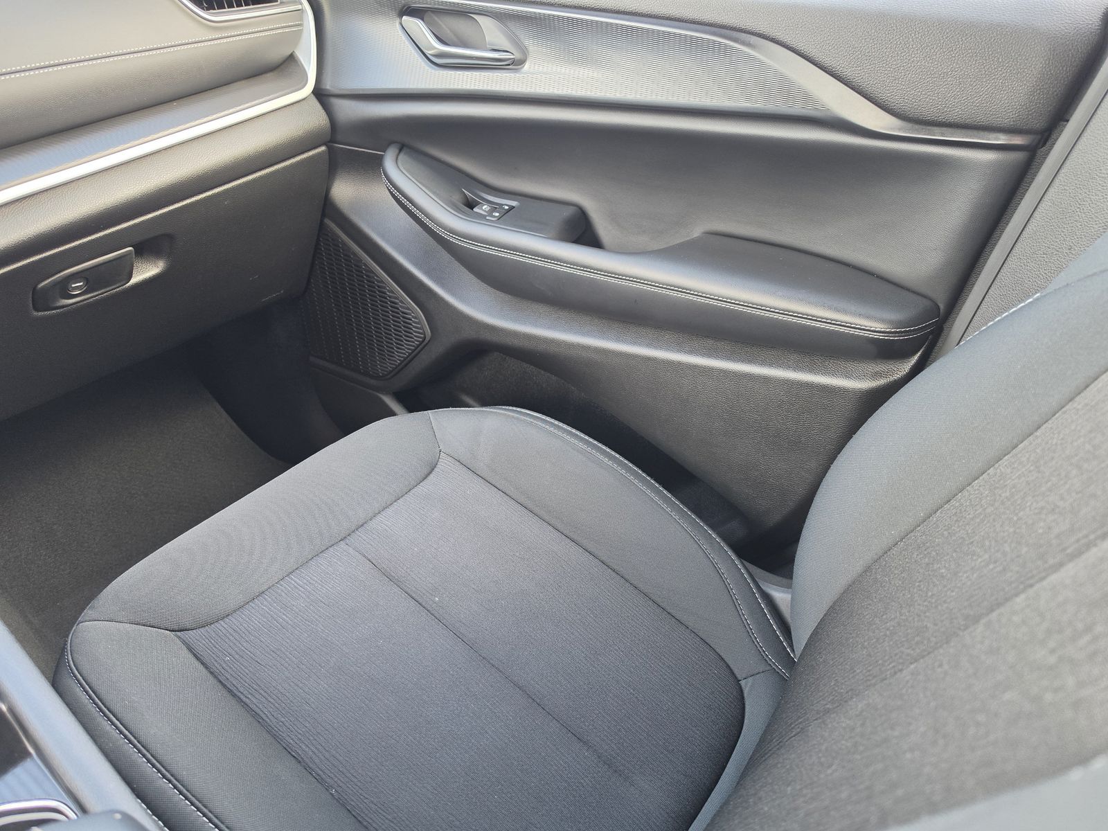 2024 Jeep Grand Cherokee Laredo - Photo 22