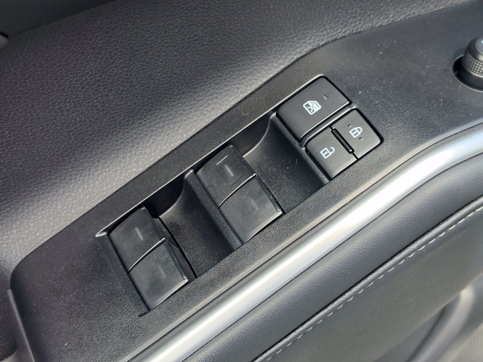 2025 Toyota Highlander XLE Nightshade - Photo 22