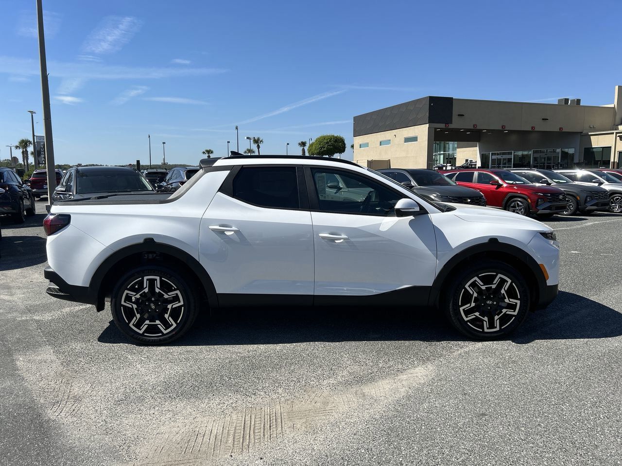 2025 Hyundai Santa Cruz Limited photo 2