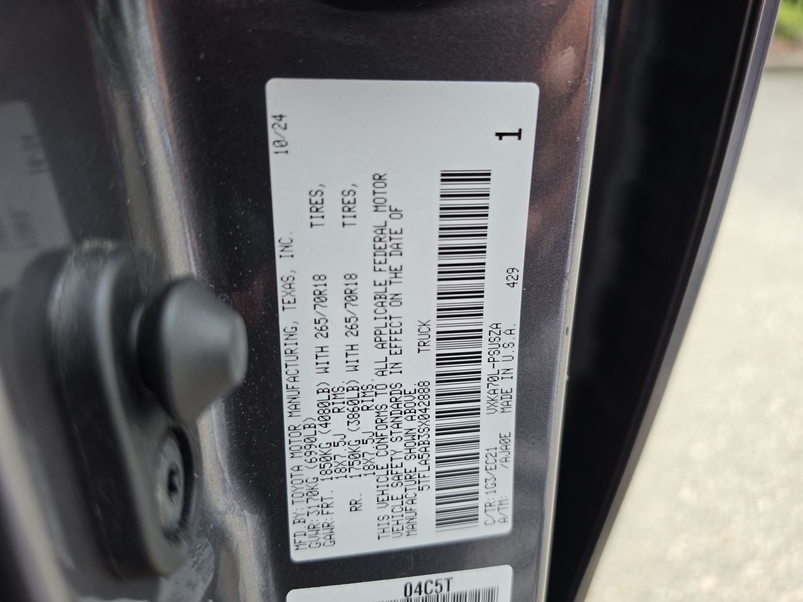 2025 Toyota Tundra SR5 - Photo 35