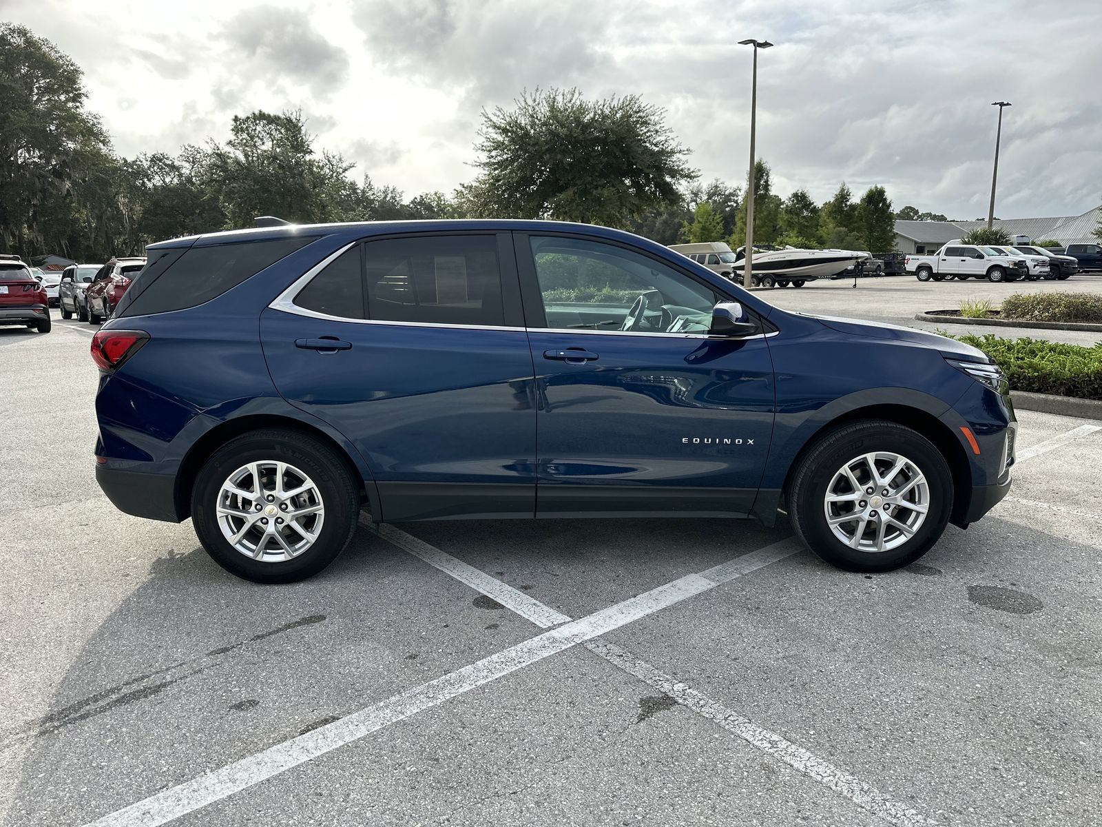 2022 Chevrolet Equinox photo 2