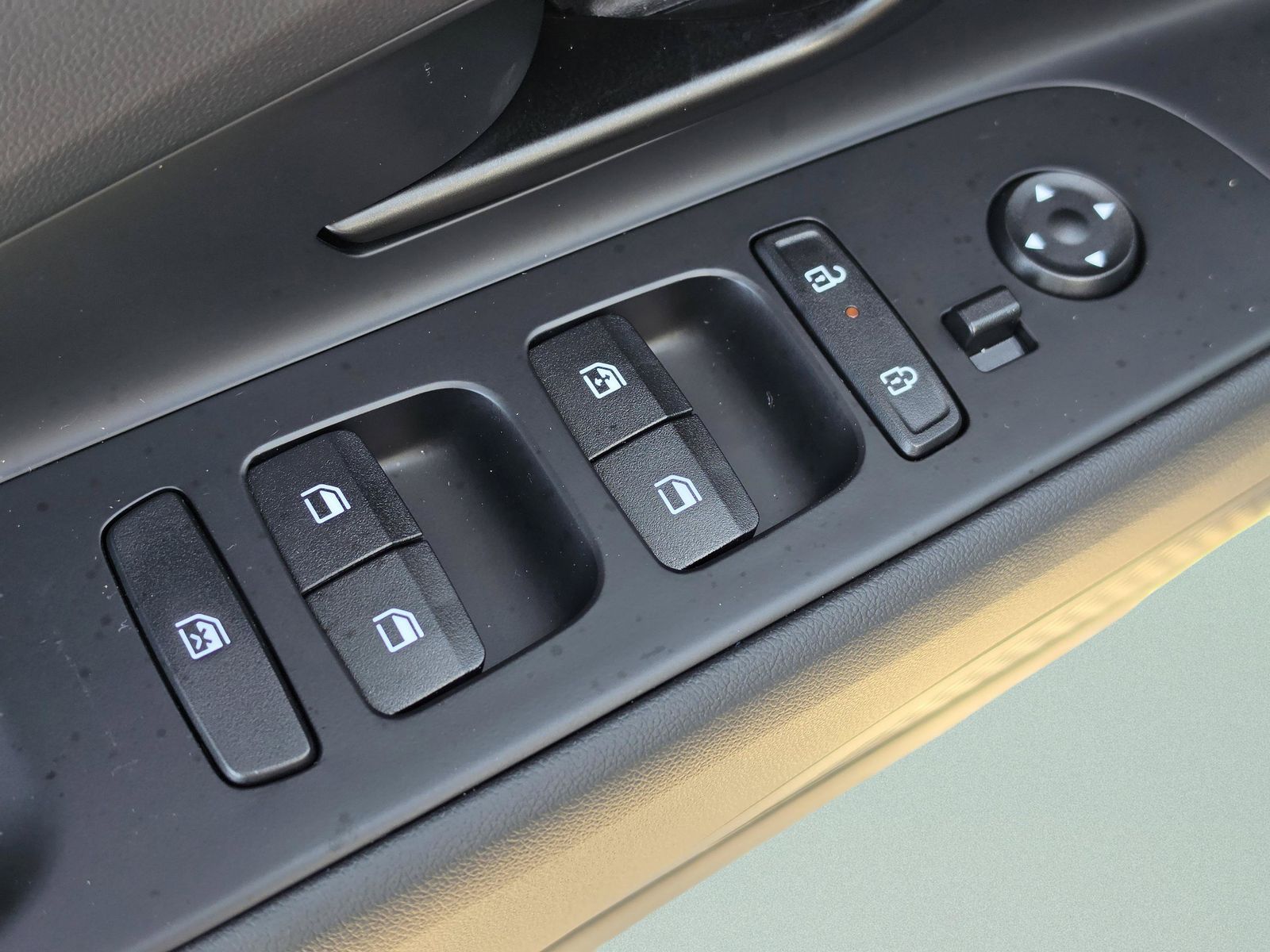 2025 Hyundai Elantra SEL - Photo 20